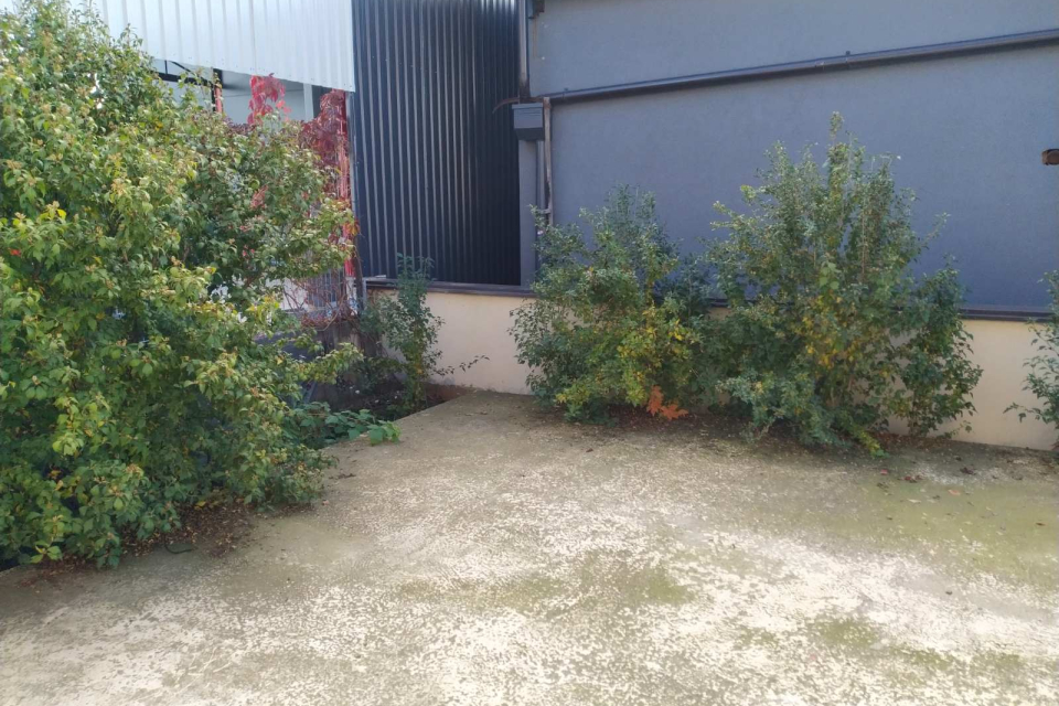 Na prodaju kuća u Surčinu 265m2, dvorište 439m2 | Maja Nekretnine