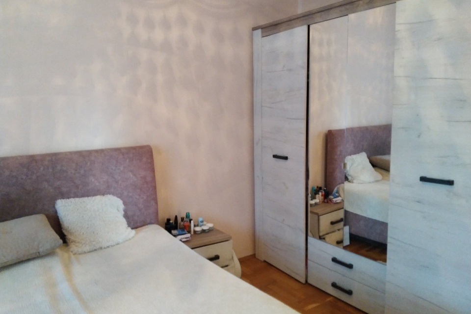 Na prodaju kuća u Surčinu 265m2, dvorište 439m2 | Maja Nekretnine