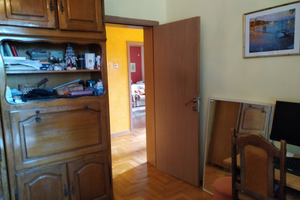 Na prodaju kuća u Surčinu 265m2, dvorište 439m2 | Maja Nekretnine