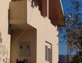 Na prodaju kuća u Surčinu 265m2, dvorište 439m2 | Maja Nekretnine