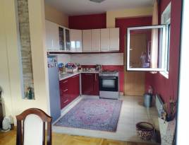 Na prodaju kuća u Surčinu 265m2, dvorište 439m2 | Maja Nekretnine