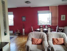 Na prodaju kuća u Surčinu 265m2, dvorište 439m2 | Maja Nekretnine