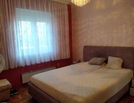 Na prodaju kuća u Surčinu 265m2, dvorište 439m2 | Maja Nekretnine